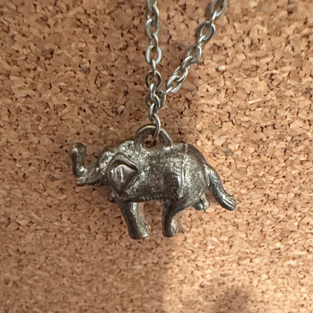 Silver Elephant Pendant Necklace